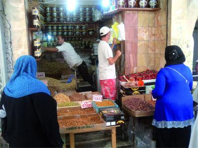 Souika : ce c'ur brisé, ce c'ur adulé des Constantinois                                    La vieille ville défie ses péripéties et continue d'attirer au mois de Ramadhan