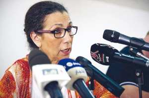 Louisa Hanoune aphone