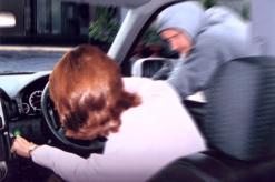 حواجز مزيفة لعصابات إجرامية تثير الرعب في عنابة                                    ملثمون احترفوا الاعتداء على أصحاب السيارات