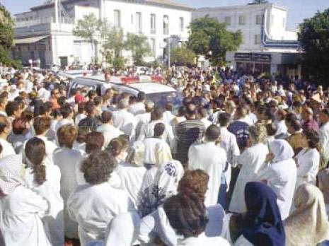 Des travailleurs de l'hôpital Mustapha-Pacha en colère