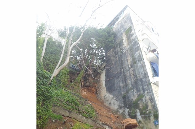 Eboulement de pierres à la rue Mohamed-Douar