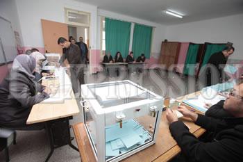 Les partis s'emballent