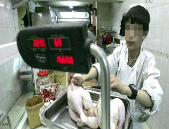 تنامي ظاهرة تشغيل القصّر بقسنطينة في رمضان                                    يستعين بهم أولياؤهم لتجاوز الظروف المعيشية القاهرة