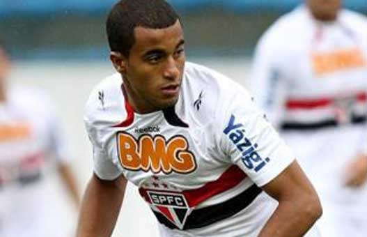Sao Paulo : Lucas fait patienter ses courtisans