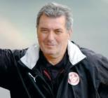 روجي لومار منتظر اليوم بقسنطينة                                    شخصيات مدعوة للقاء ''السنافر'' ونيس