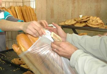 Le pain à 20 DA, le lait à...40 DA                                    MARCHES D'ORAN