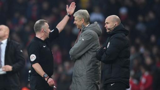 الإتحاد الإنجليزي يقف أرسين فينغر ل 4 مباريات