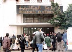 سرقة حواسيب وملفات حساسة من مفتشية جمارك بالعاصمة                                    قد تكون على علاقة بملفات جمارك وهران وحريق ميناء الجزائر