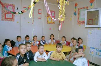 Un facteur d'émancipation de la femme                                    LES CRÈCHES SE MULTIPLIENT DANS LE MILIEU RURAL