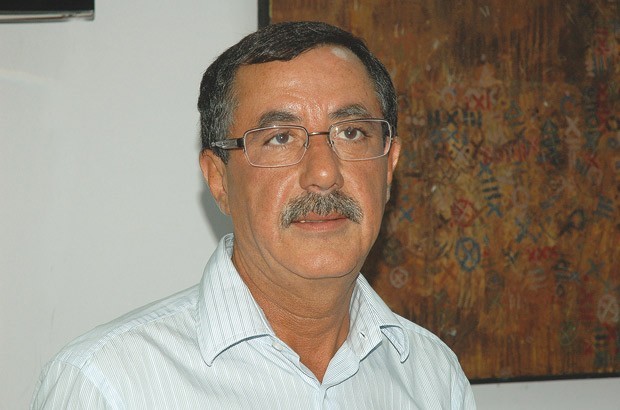 Bientôt un livre autobiographique sur Arezki Idjerouidène