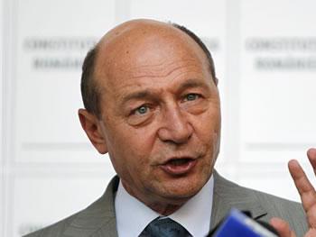 Pour ou contre la destitution du président                                    LES ROUMAINS AUX URNES