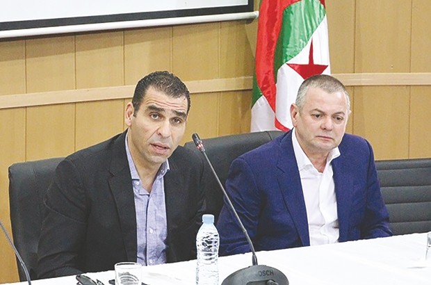 Chut, on arrange les matches !