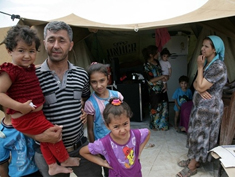 Les «gitans» syriens envahissent Alger                                    Les services de sécurité enclenchent une enquête sur les faux «réfugiés» syriens