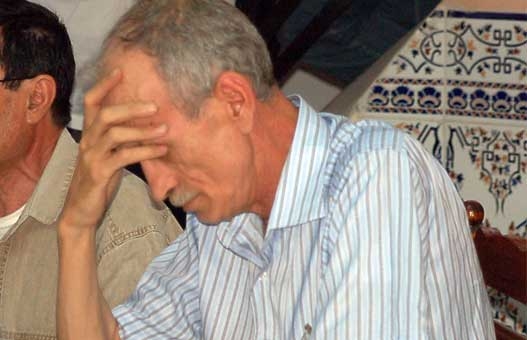 Kerbadj : «Ramdane yeghlebni à cause de la cigarette et du café»