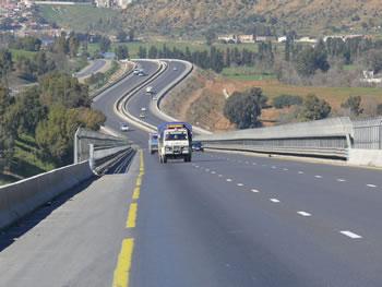 Cela nous ressemble tellement                                    AUTOROUTE EST-OUEST