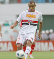 A l'étranger                                    Kabuscorp de Palanca /Rivaldo, meilleur buteur du championnat d'Angola