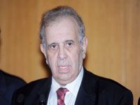 farouk ksentini a saisi le président de la république                                    Alger face au drame des réfugiés syriens