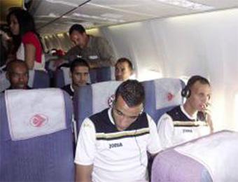 الشلفاوة طاروا إلى نيجريا في رحلة البحث عن نقاط الأمل                                    الوفد ضم 31 عضوا من بينهم 20 لاعبا