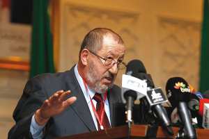 سيدي السعيد يدعو إلى تأهيل ودعم الصناعة الميكانيكية بتيارت