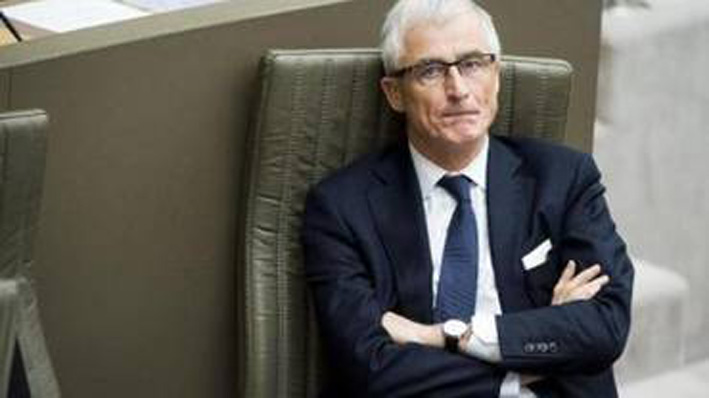 En raison de pressions diplomatiques de Madrid