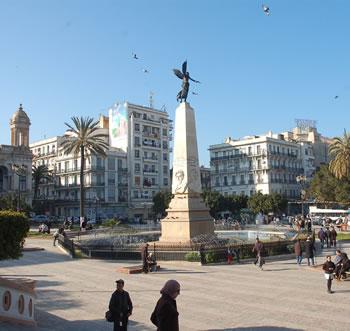 200 agressions enregistrées en 15 jours                                    EL BAHIA TERRORISEE PAR LES «NAQRA»