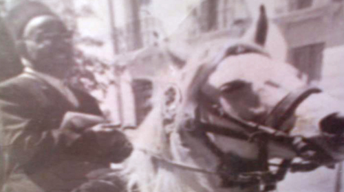 Le doyen des facteurs au cheval blanc