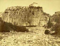 Les morts du Rocher de Constantine ou l'histoire détournée