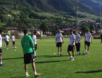 الخضر يعسكرون بالعاصمة قبل التنقل إلى المغرب                                    تحسبا لمواجهة ليبيا