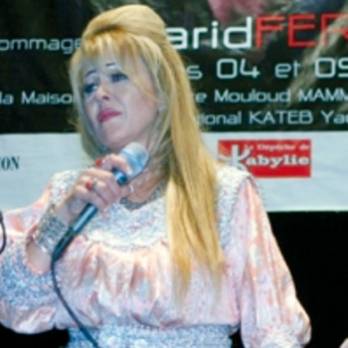 Yasmina envoûte le public                                    Gala à Tizi Ouzou