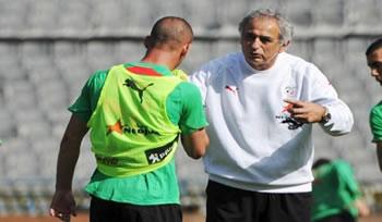 Halilhodzic et le souci des joueurs sans clubs                                    A UN MOIS DU MATCH LIBYE-ALGERIE