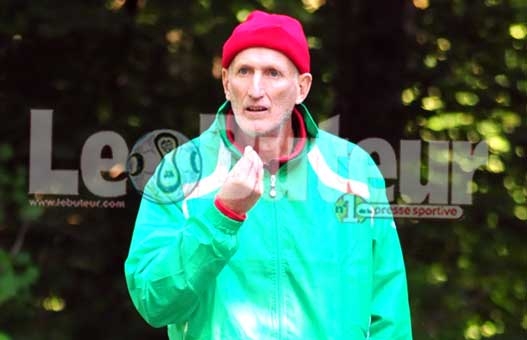 Velud en a marre de «demain, incha Allah»