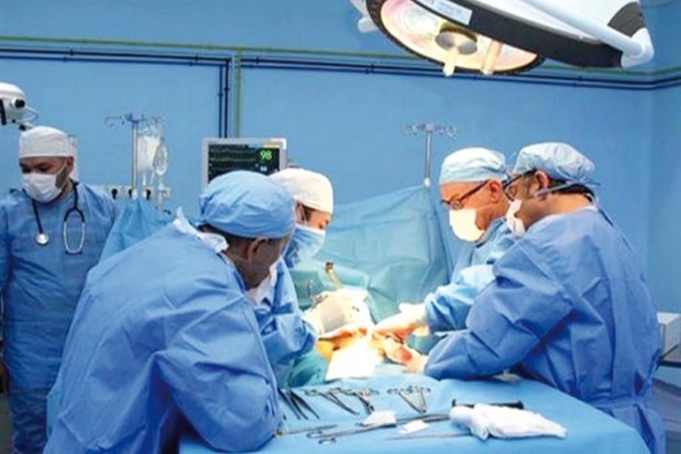 Première intervention pour une prothèse de la hanche