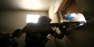 Syrie: attaque de la télévision à Alep et combats à Damas