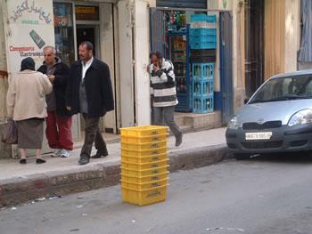 Une pénurie de lait en plein mois de Ramadhan                                    GRÈVE À LA LAITERIE DE DRAÂ BEN KHEDDA (TIZI OUZOU)