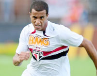 A l'étranger                                    FC Sao Paolo/ Lucas Moura au PSG, c'est presque fait