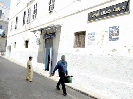 Alger, entre «mansotiche» et «vote logement»