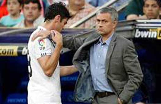 Real Madrid : Mourinho prêt à garder Kaká