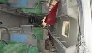 انقلاب حافلة يسفر عن مقتل 3 أشخاص وجرح 13 آخرين بالجلفة