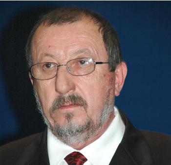 Sidi Saïd sort la grosse artillerie                                    IL A APPORTE UN SOUTIEN INDEFECTIBLE AU GENERAL NEZZAR