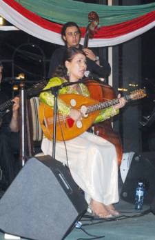 Concert de la chanteuse Nassima Chabane : fascinante prestation                                    Culture : les autres articles