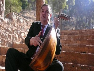 Nacereddine Bahgdadi présente sa version de la genèse de ce style musical                                    Conférence dans le cadre de la 7e édition du Festival national de la chanson Chaâbi