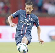 A l'étranger                                    Paris SG/ Nenê entre Juve et Inter