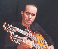 Takfarinas, 21 ans après                                    Il animera un gala ce soir au stade Oukil-Ramdane de Tizi Ouzou