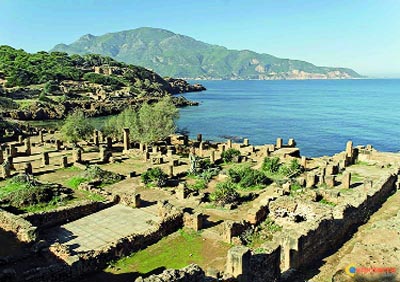 Pose de la première pierre du centre arabe d'archéologie