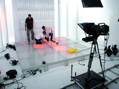 Les sociétés de production font leur beurre                                    En l'absence d'un barème pour les cachets des comédiens