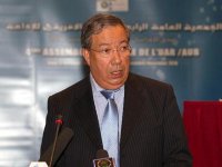 Le réseau national des radios locales achevé                                    Nacer mehal inaugure la station de boumerdés