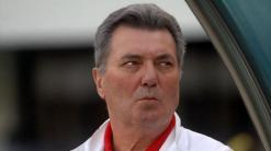 مهاجم غابوني لخلافة إيفوسا في شباب قسنطينة                                    لومير يشرع في العمل الجدي ويطالب بمواجهات ودية