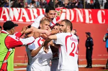 Le coach Arena à la recherche de ses 18 joueurs                                    CR BELOUIZDAD