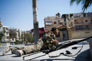 Combats à Alep et Damas