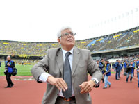 شارف عقد اجتماعا طارئا أمس مع العايب.. وداد تلمسان يشترط 80 مليون سنتيم مقابل تسريح شلالي للصفراء